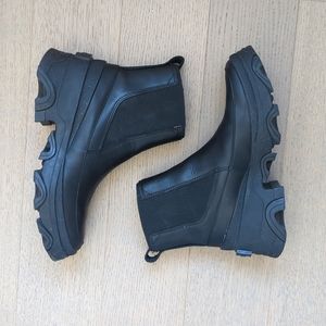 Sorel water resistant boots